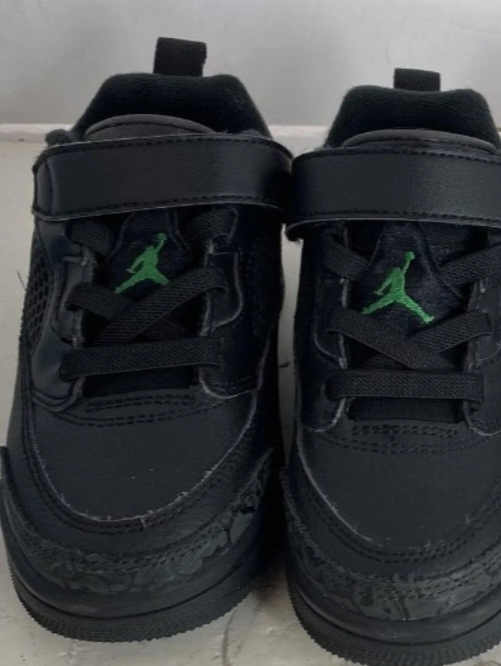 Nike stylish black